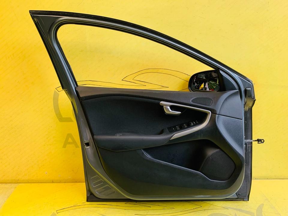 Volvo V40 Tür vorne links + Außenspiegel Original ✅