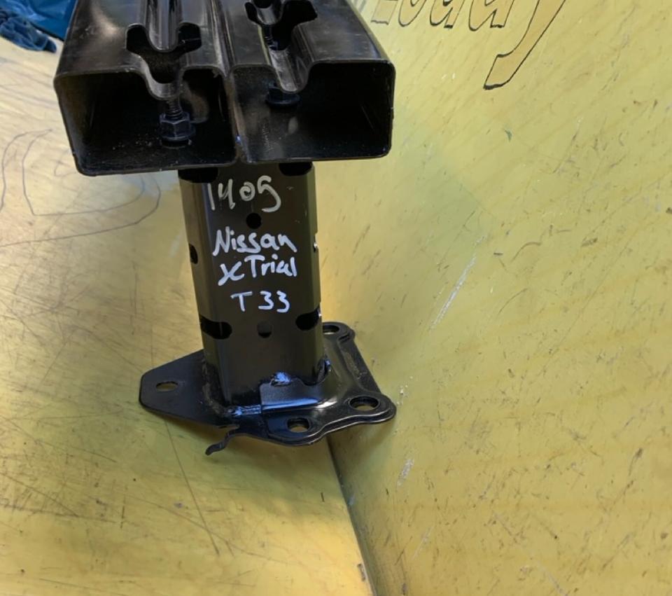 Nissan X-Trail T33 Stoßstangenträger Träger 850306RP0A ✅