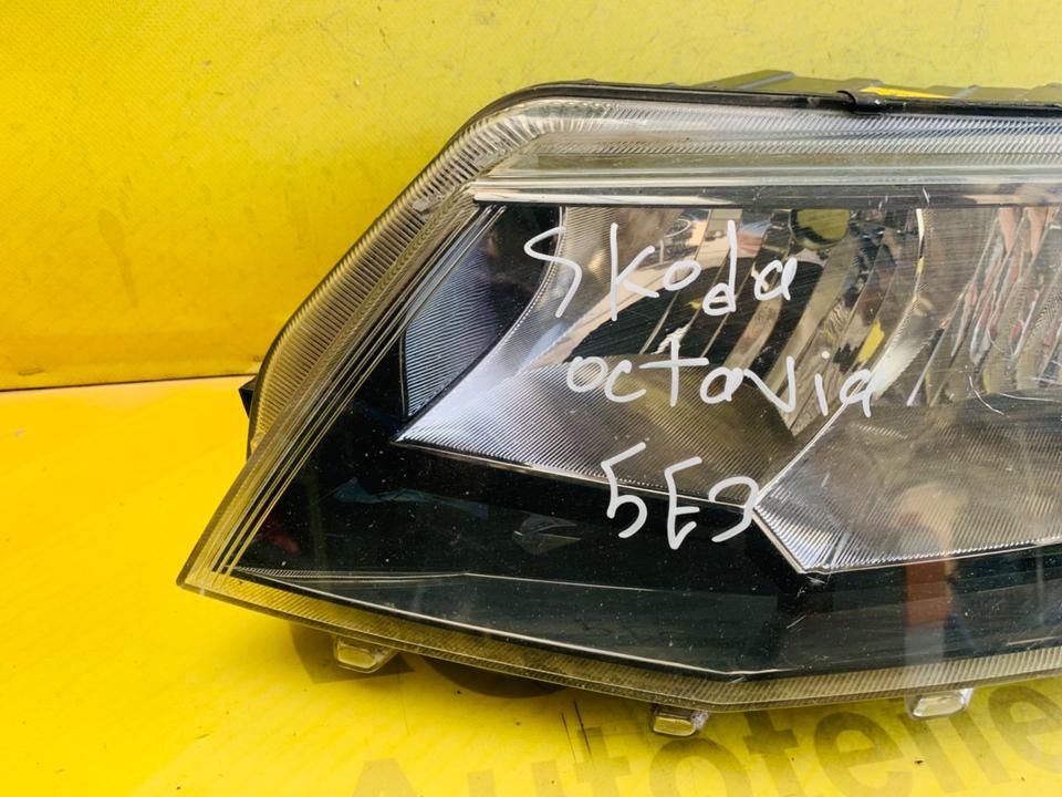 Skoda Octavia Halogen Scheinwerfer links Original 5E1941015 ✅